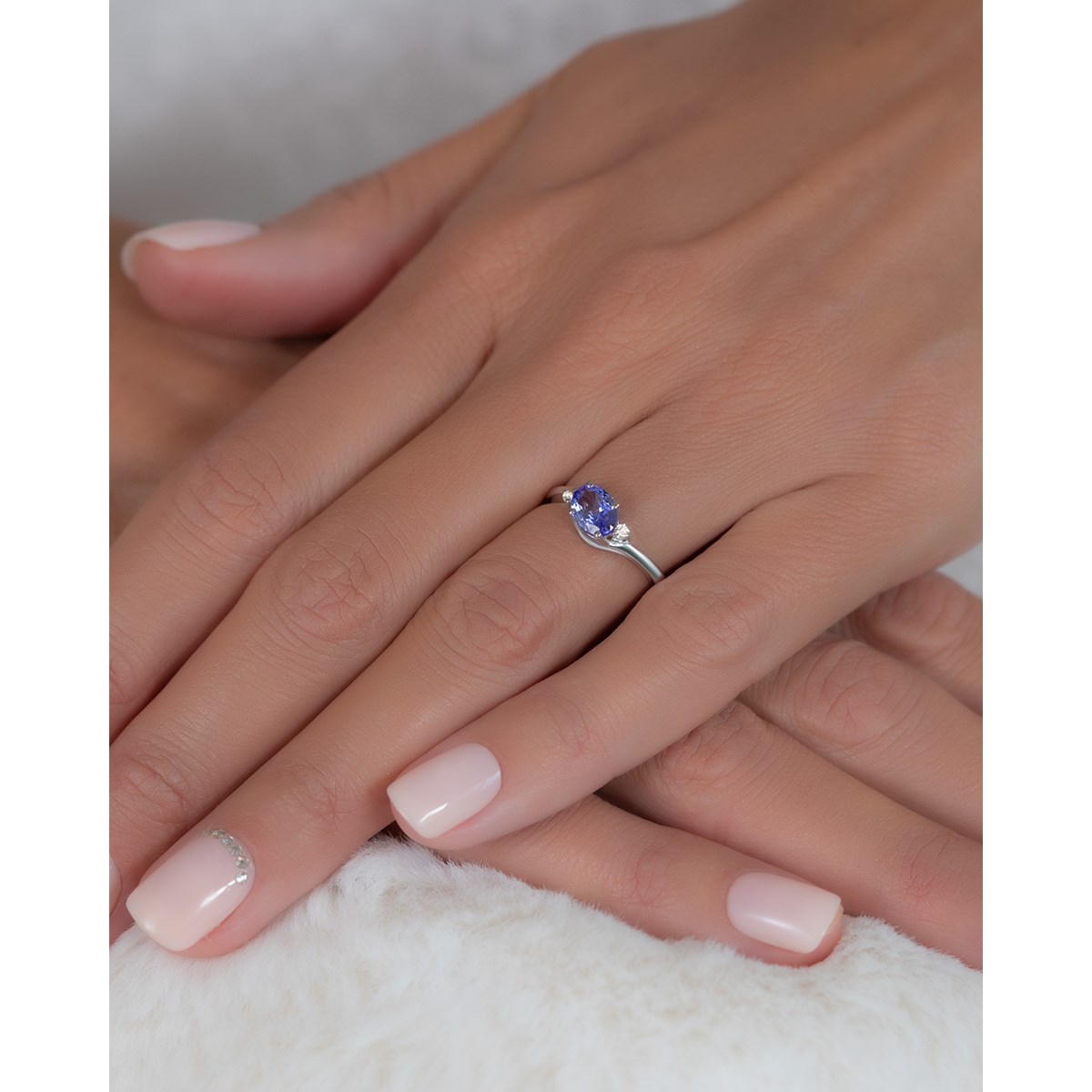 Bague ADEN Or 585 Blanc Tanzanite et diamants 1.58grs