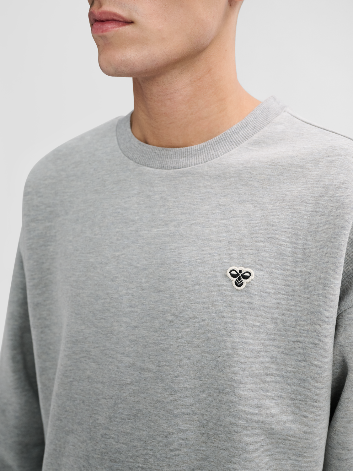 hmlLOOSE CREWNECK BEE