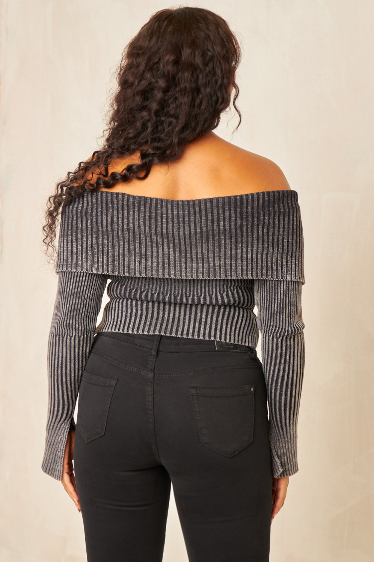 Pull court zippé noir