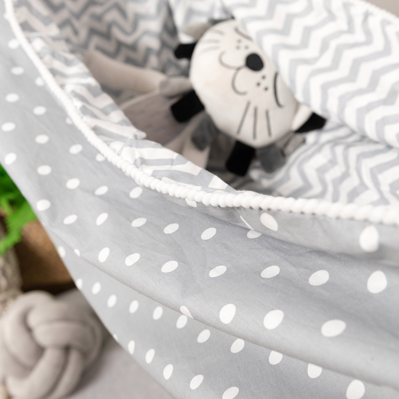 (125x96cm) Baumwoll Indoor Hängematte Kinderzimmer Hängeliege im ZickZack / Punkte Design - Grau / Weiss