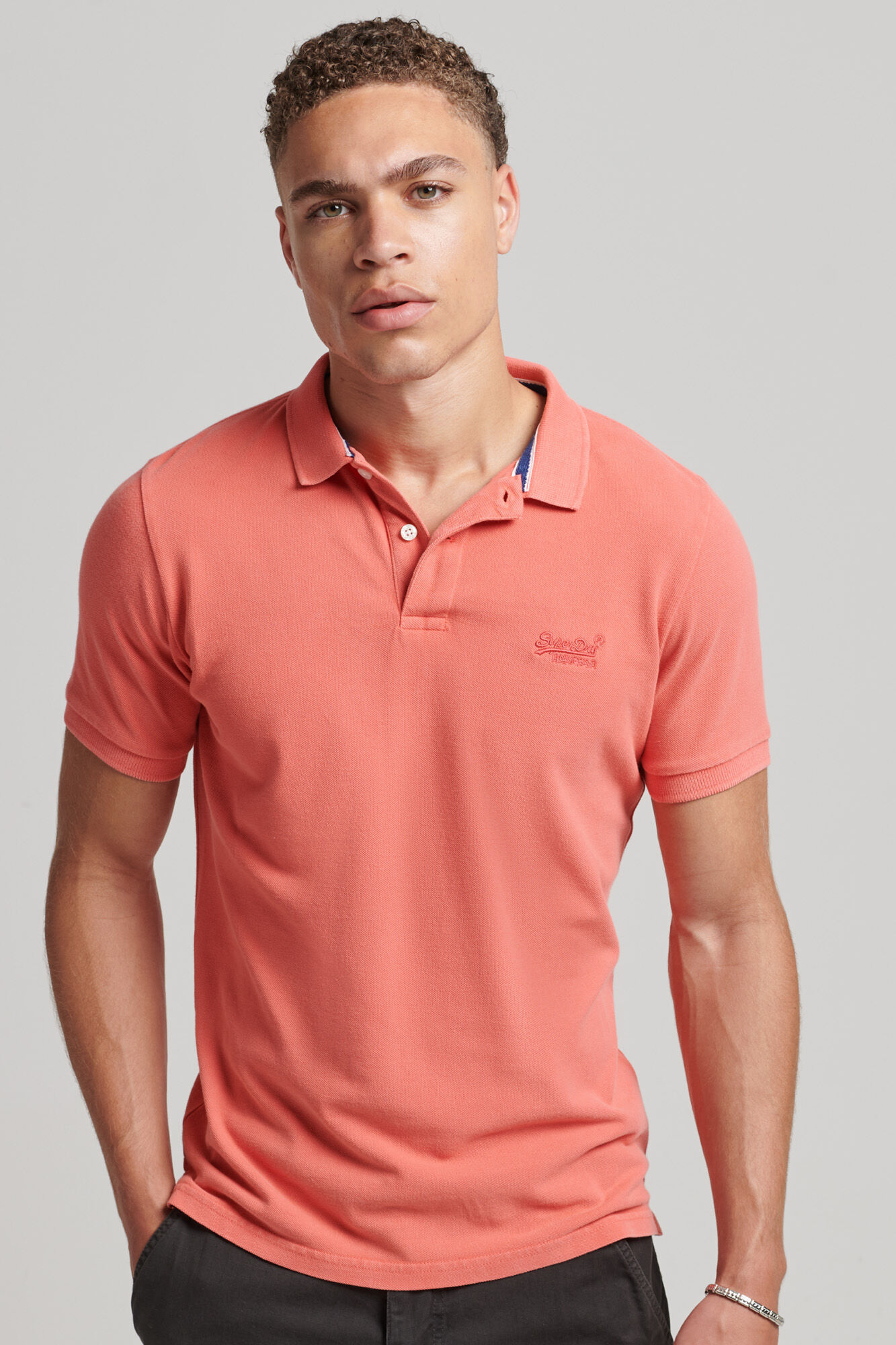 Polo destruído