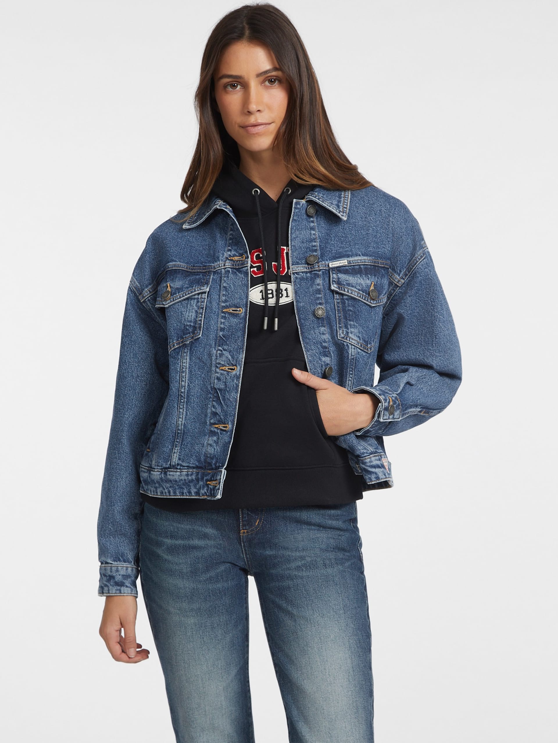 Jaqueta jeans oversized estilo caminhoneiro