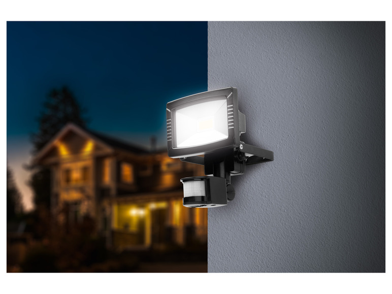 Buitenlamp met sensor