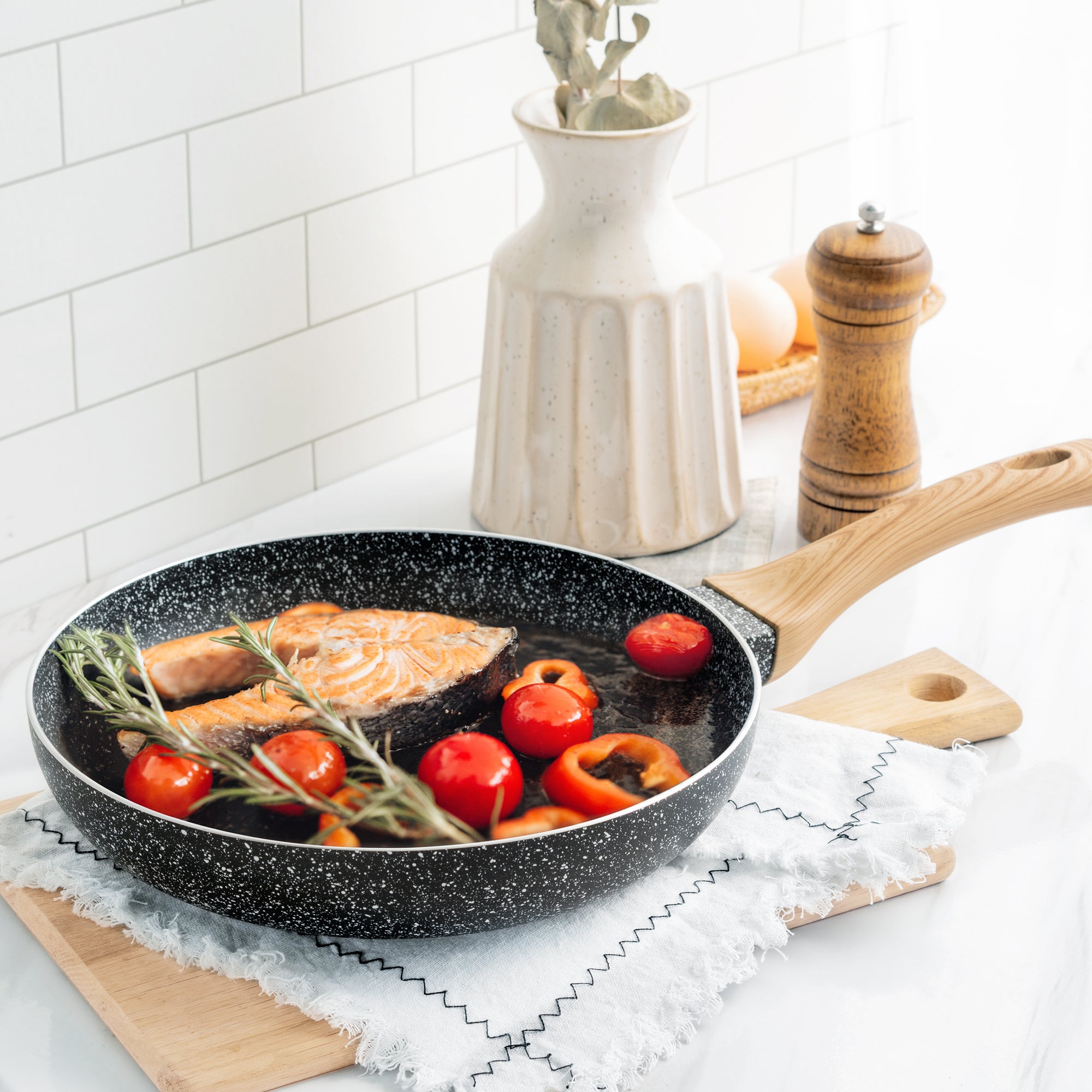 MICHELANGELO Frying Pan Set, 8