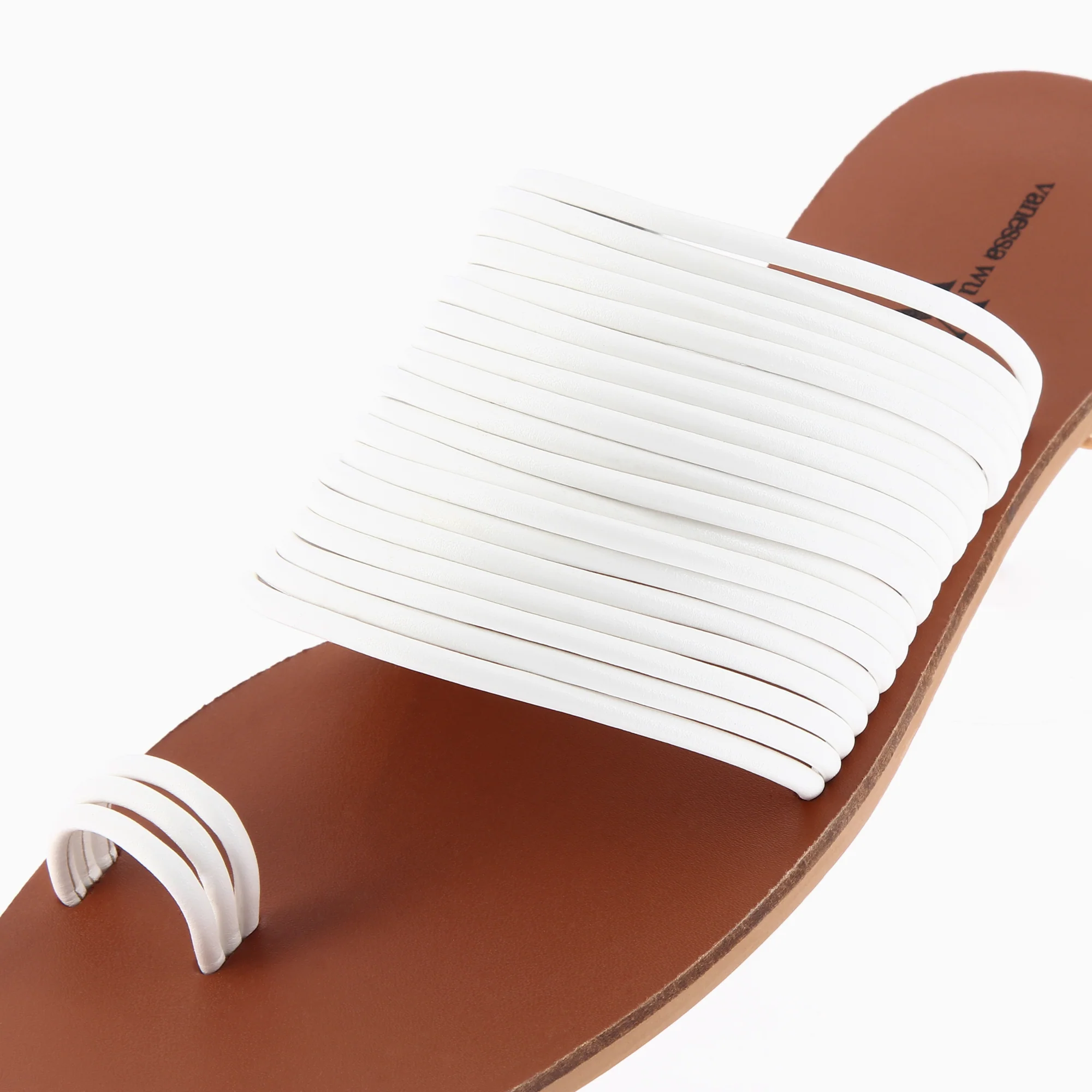 Sandales plates-Mules Thea blanches à multiples brides et passe-pouce