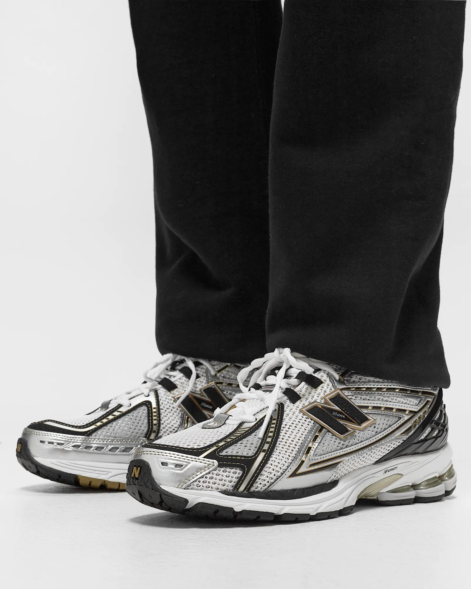 New Balance 1906