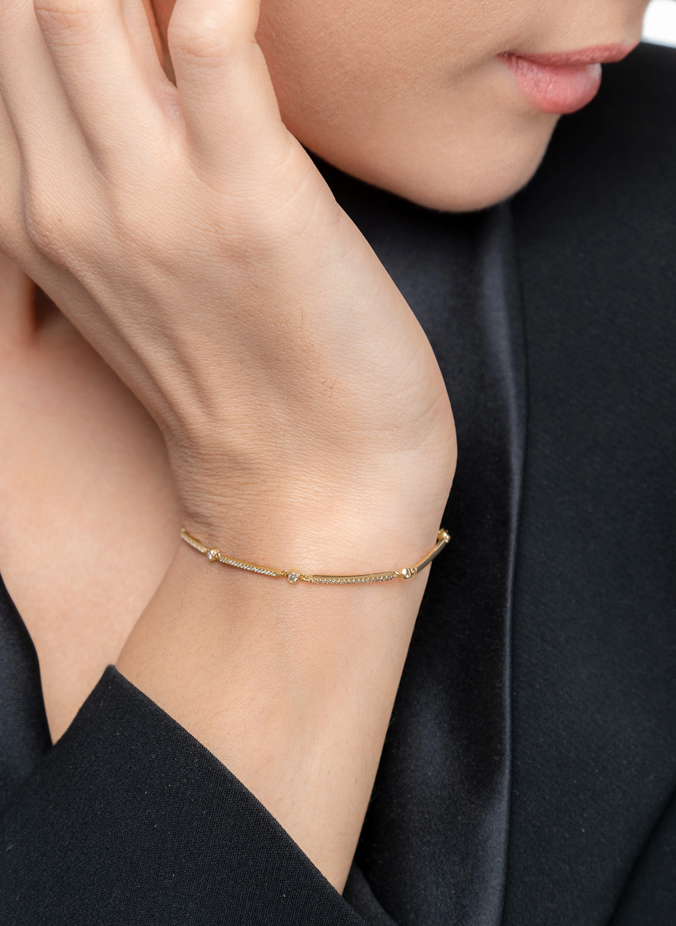Leaf Armband BAR aus 18 Karat Gelbgold mit Diamanten