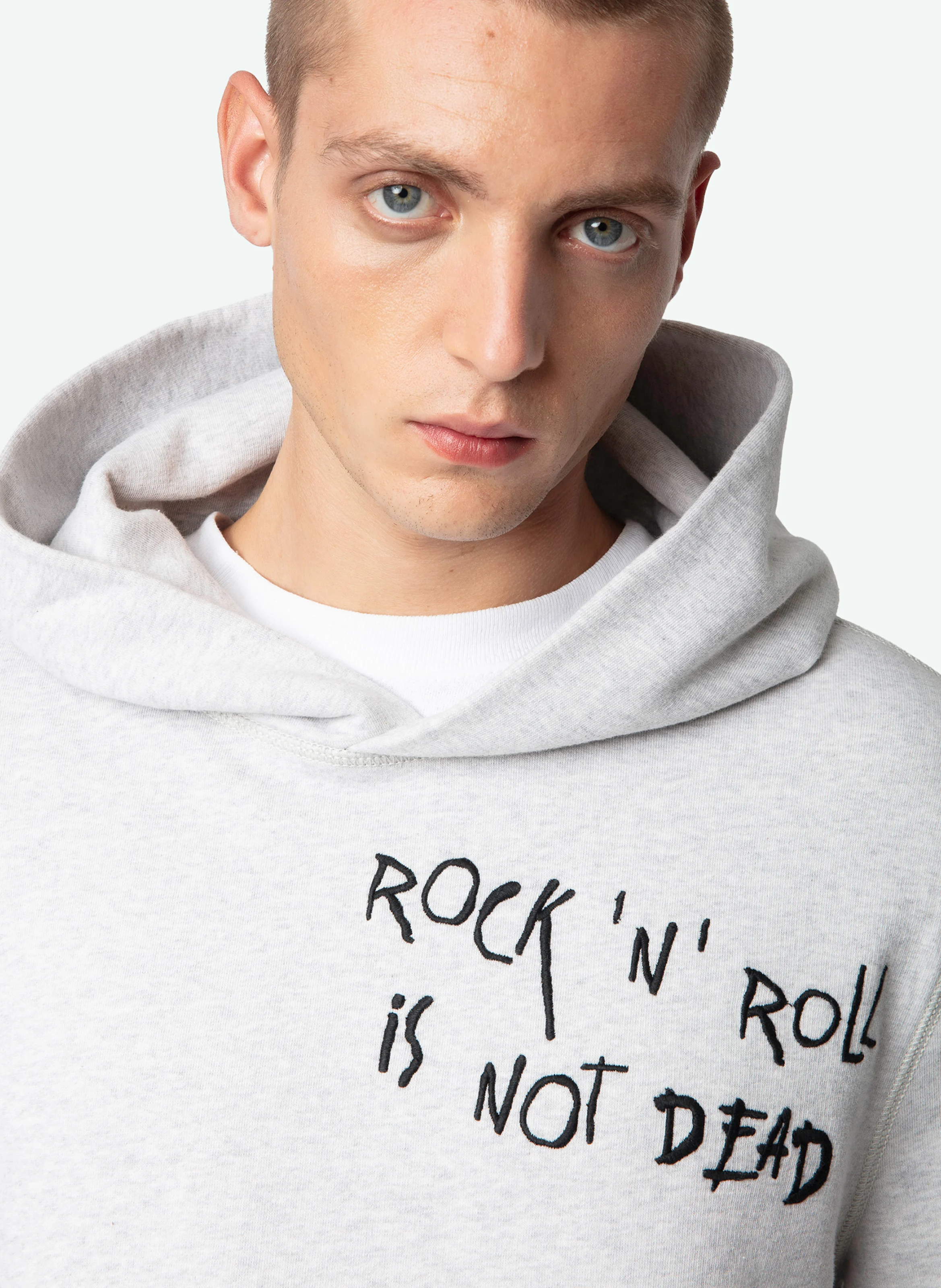 SANCHI - Sweat à capuche brodé en coton bio | Gris