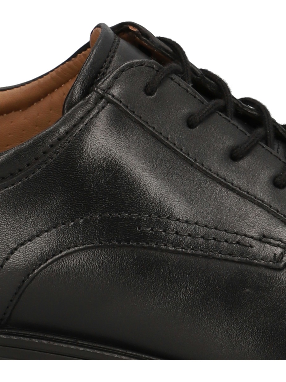 Un Aldric Lace