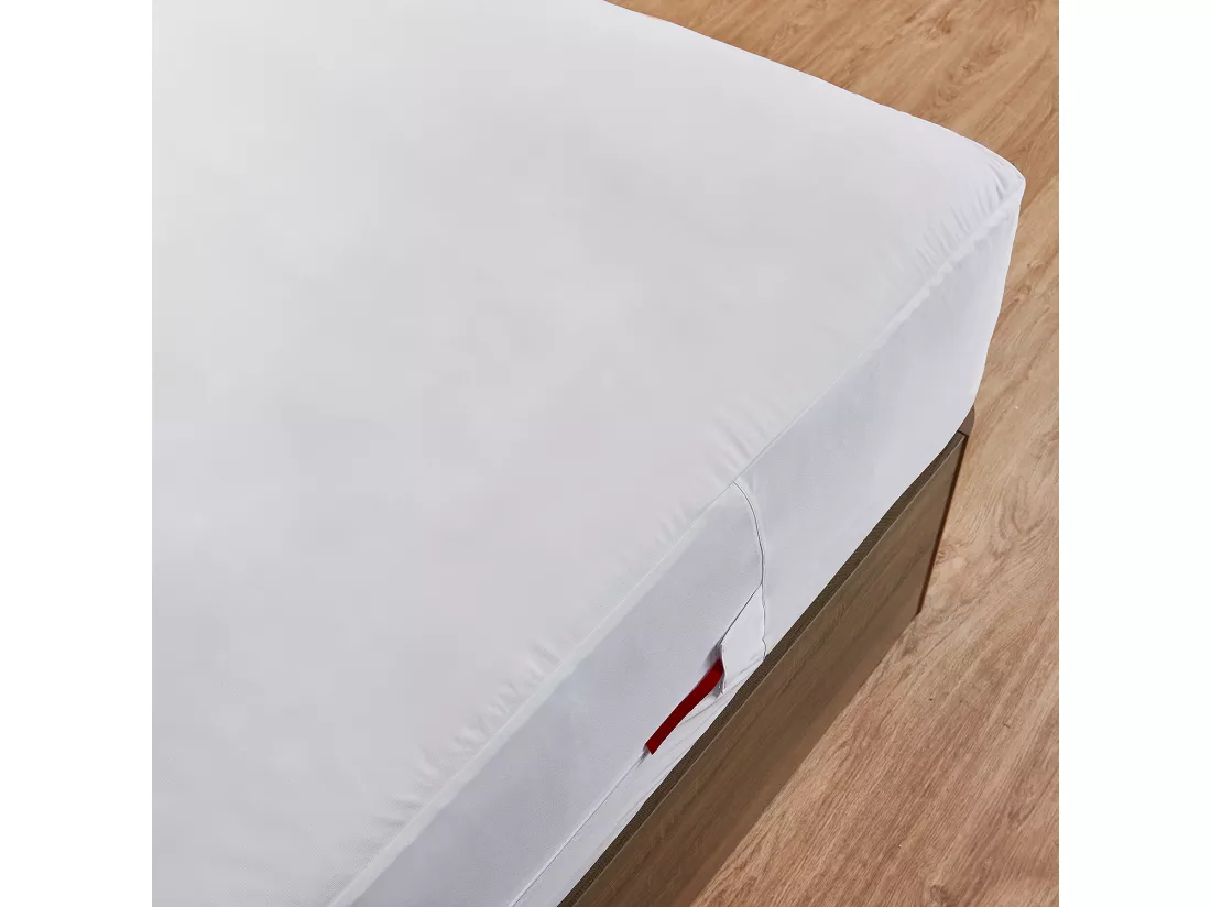 Housse de matelas contre les punaises de lit et les liquides