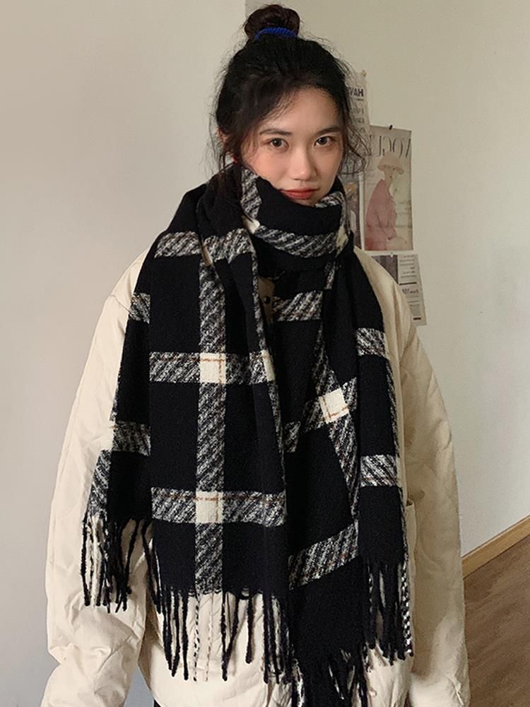 Hyeeun - Geruite sjaal met franjes