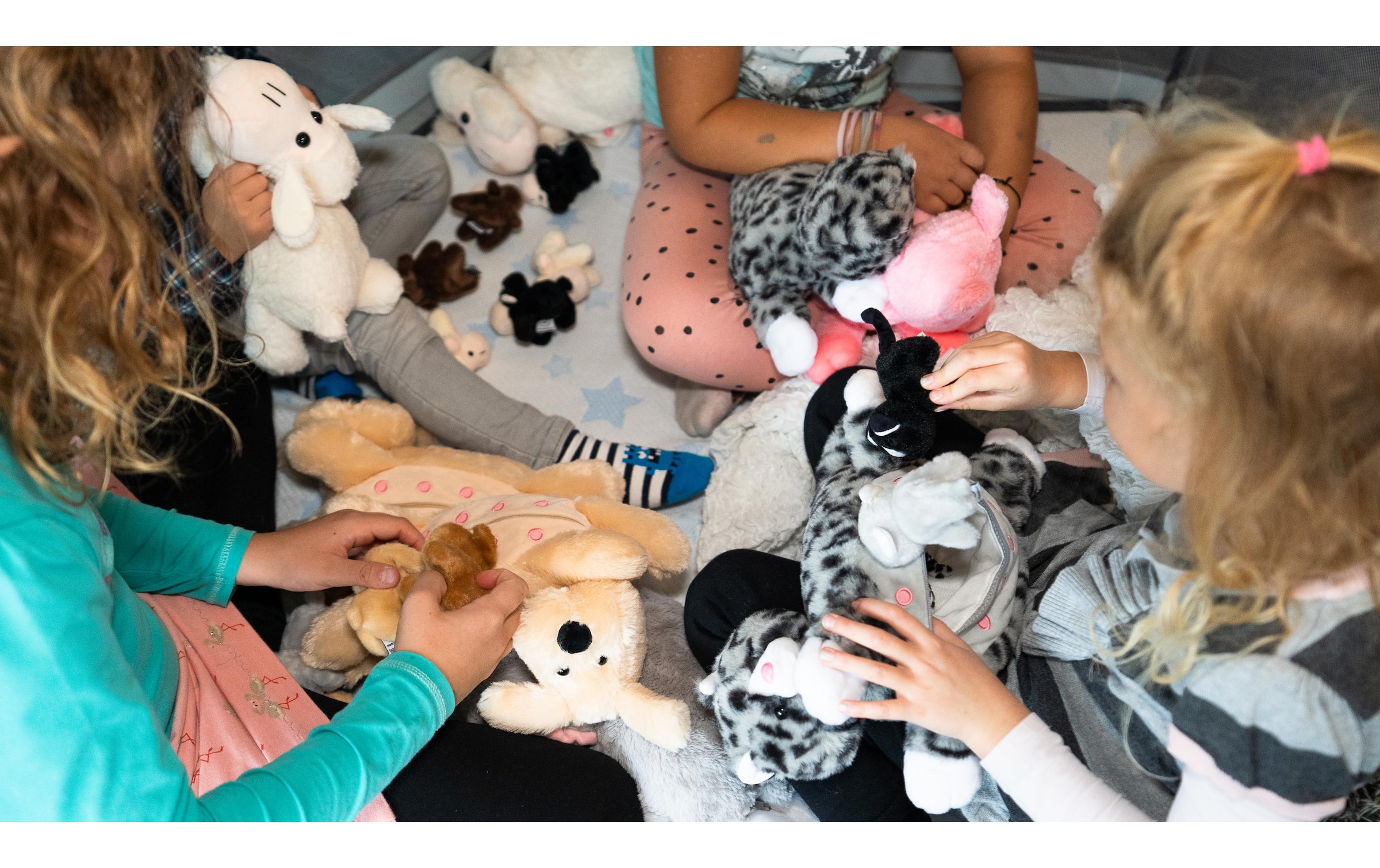 Kuscheltier »Mamanimals Mama Hund & Babys 25 cm«