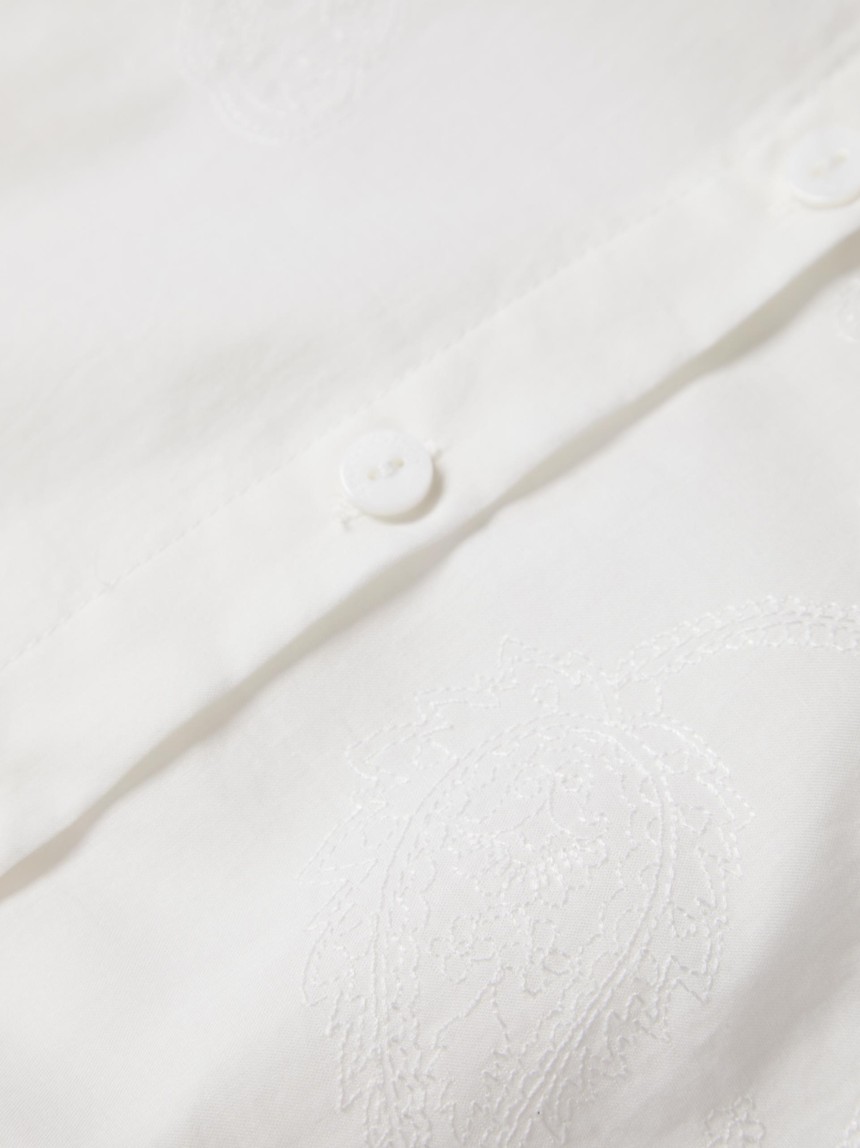 Camisa de manga curta com bordado floral