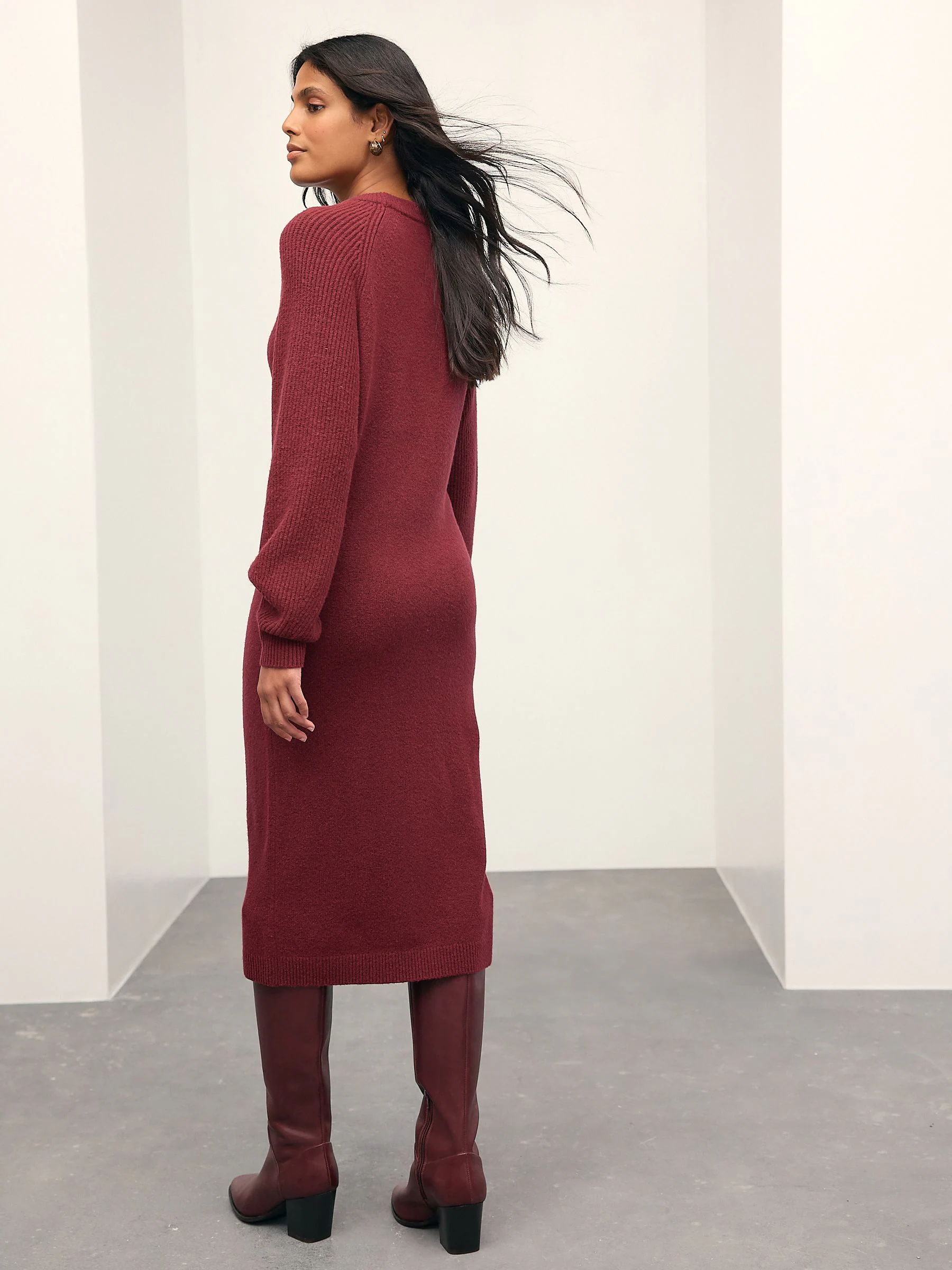Bordeauxrood - Supersoft Ribbed Sleeve Knitted Midi Jumper Dress
