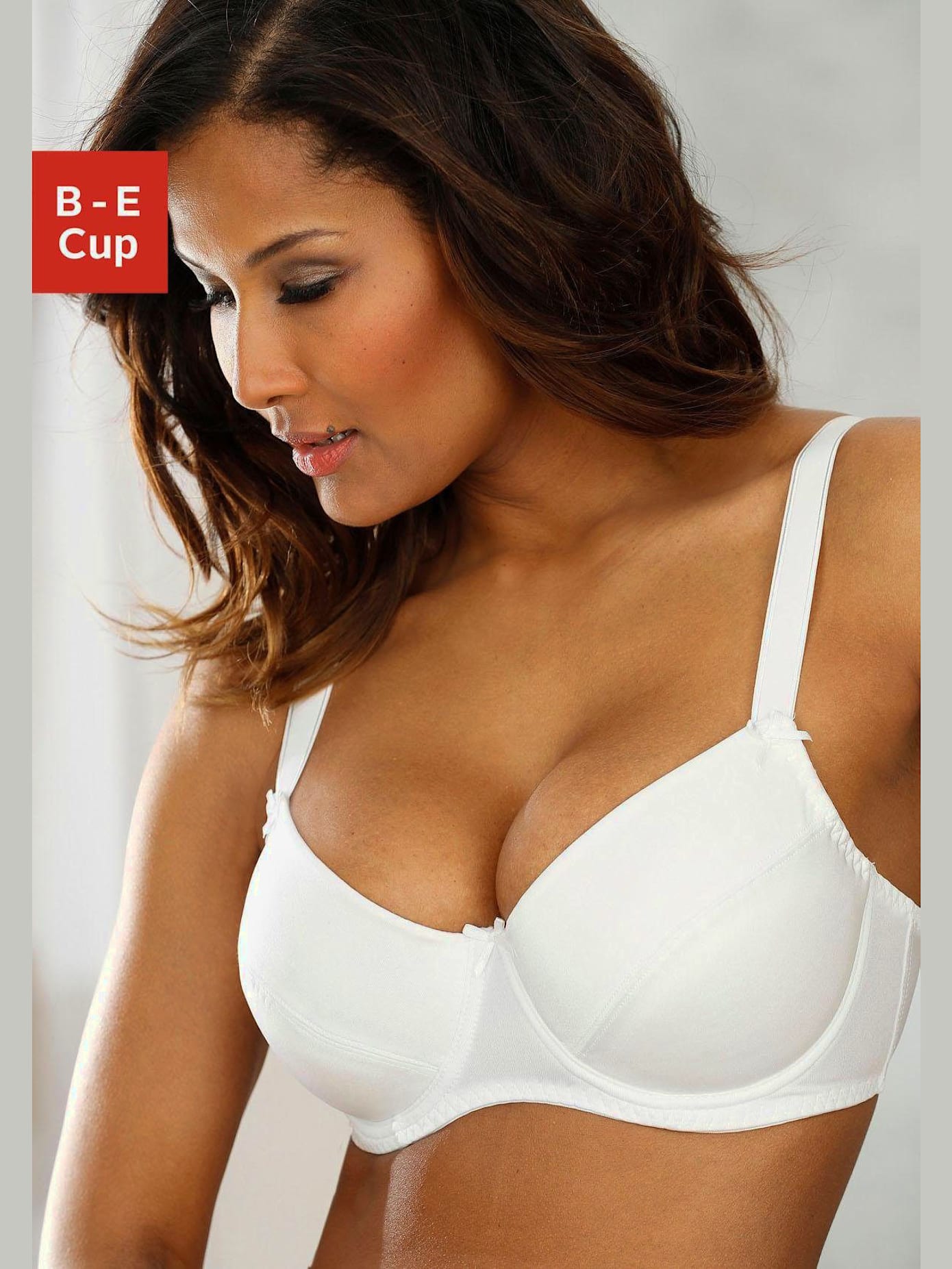 Soutien-gorge push-up à armatures et bonnets avec garnissage