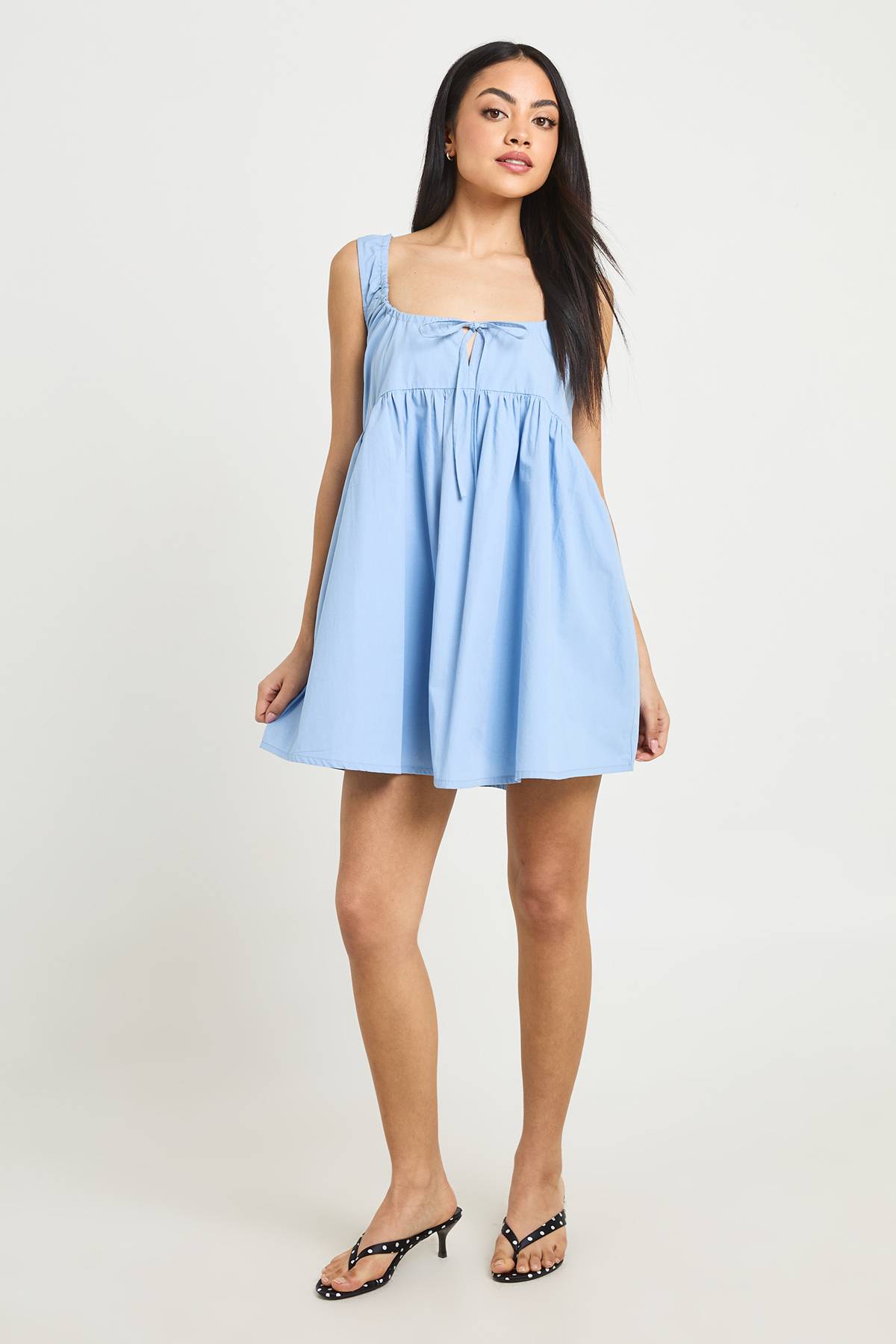 boohoo Robe Smock Mini À Détail Nœud Devant