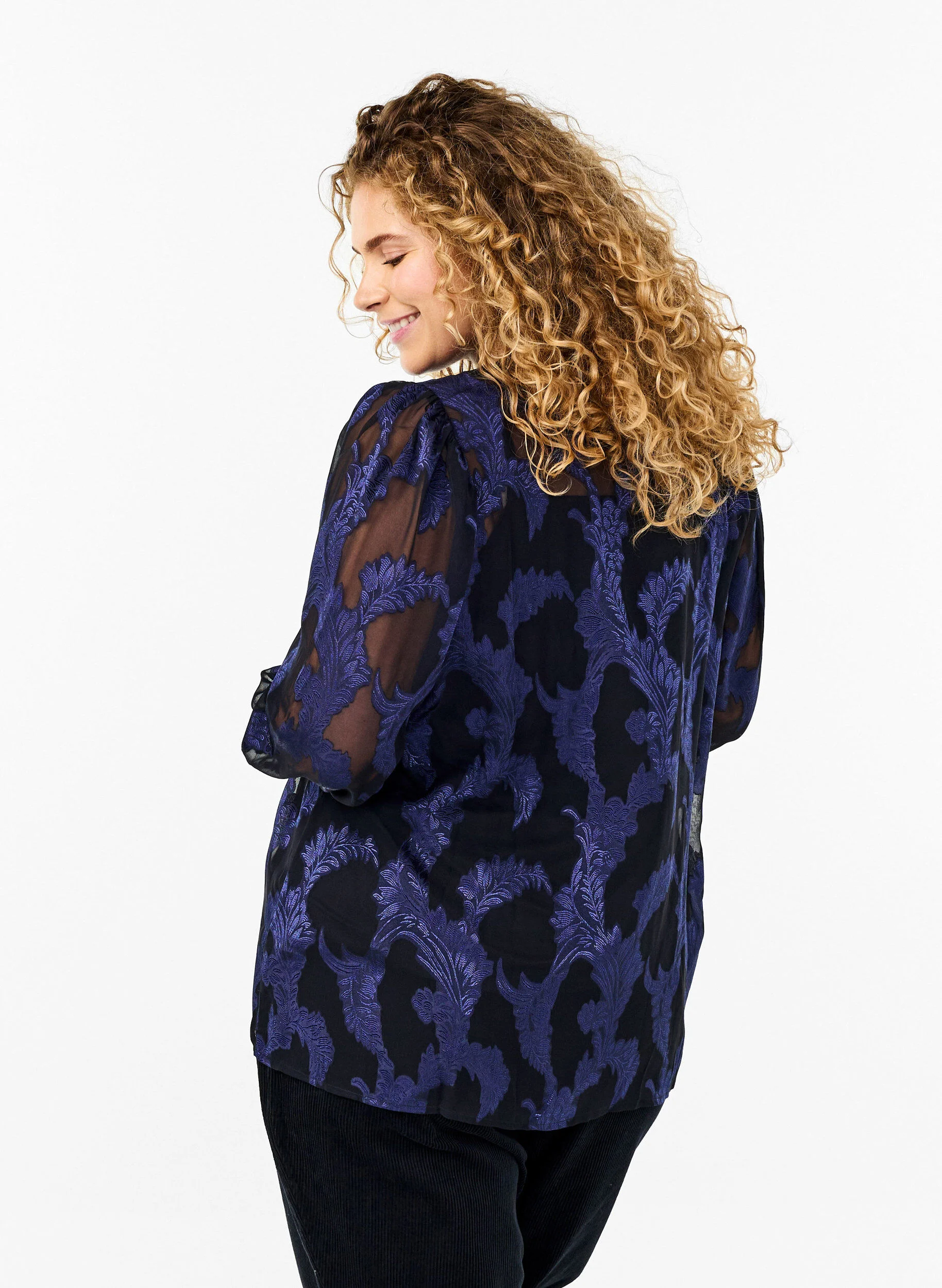 Chiffon bluse med jacquard mønster