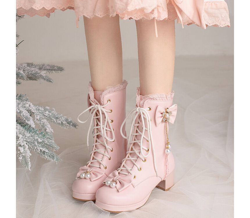 Niuna - Korte laarzen met imitatieparels, strass-strikaccent, kanten rand en blokhak
