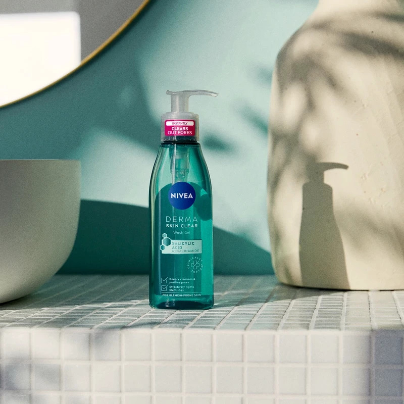 Nivea DERMA Skin Clear Wash Gel 150 ml