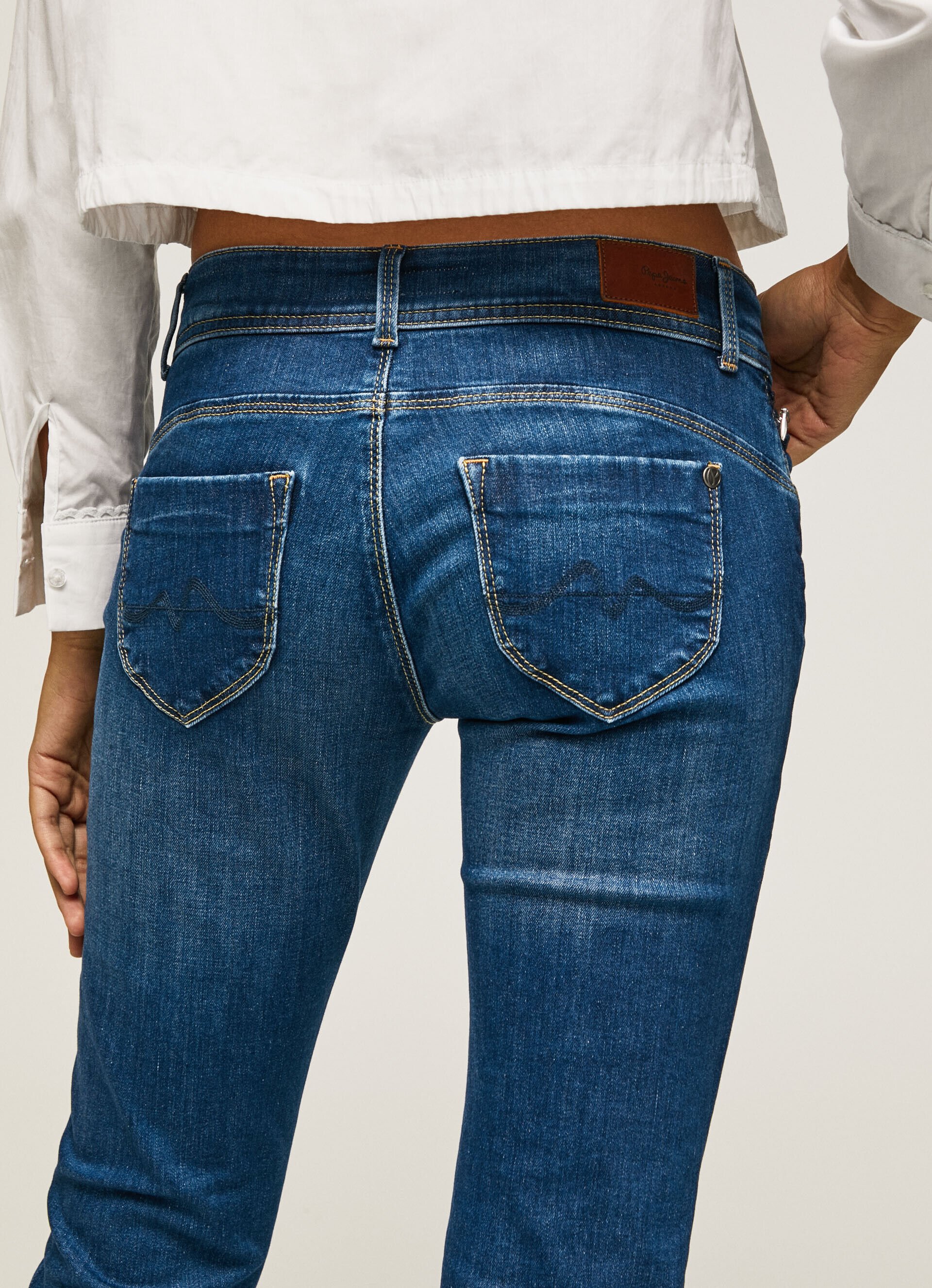 JEAN NEW BROOKE REGULAR MÉDIO SHOT - jeans