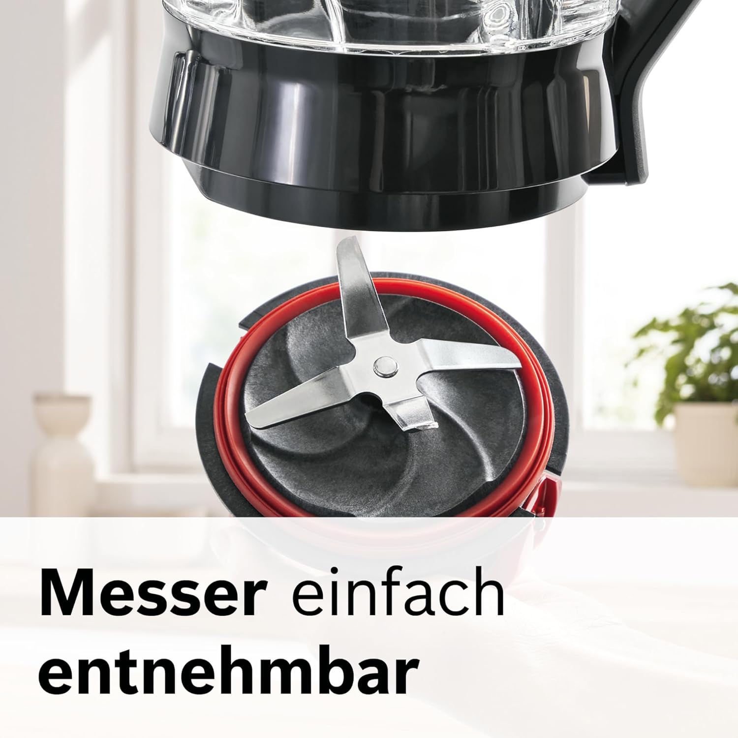 Bosch Standmixer, Smoothie Maker, 30,000 U/min, 1200 W, verbesserte Version, Edelstahl Messer, 1,5l Glasbehälter, ToGo-Flasche, spülmaschinenfeste Teile, Made in Europe, VitaPower Serie 4 MMB6174SN