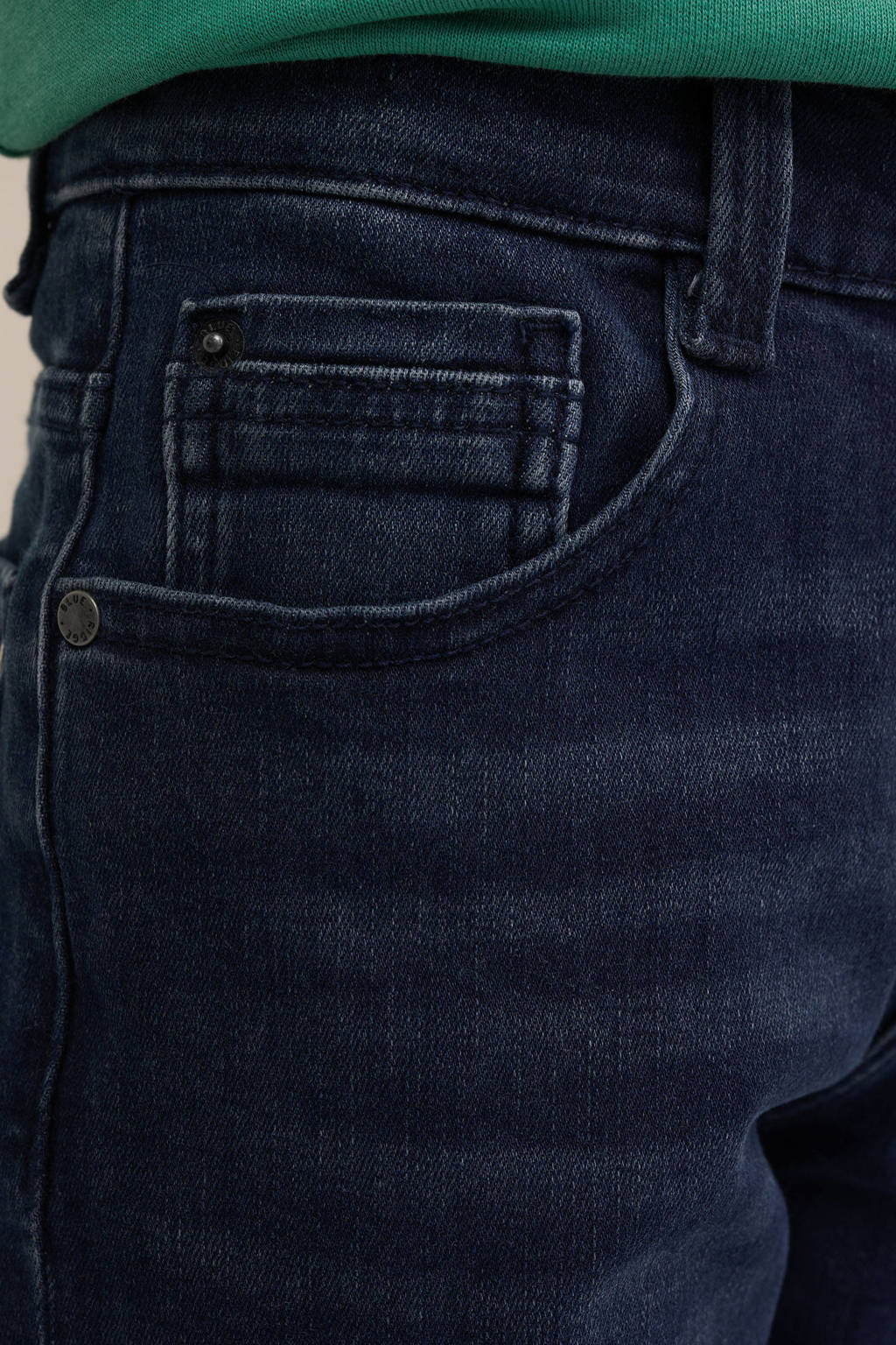 WE Fashion tapered fit jeans blue black denim