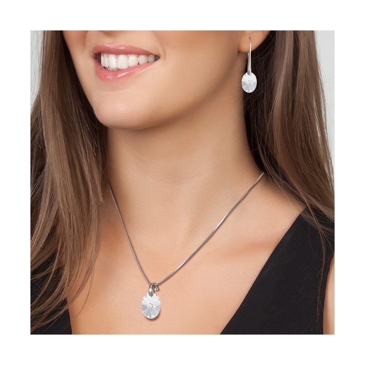 Parure collier et boucles d'oreilles SC Crystal orneés de Cristaux scintillants