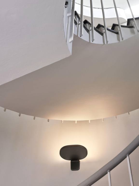 Flos Oplight W1 wandlamp LED satijn zwart