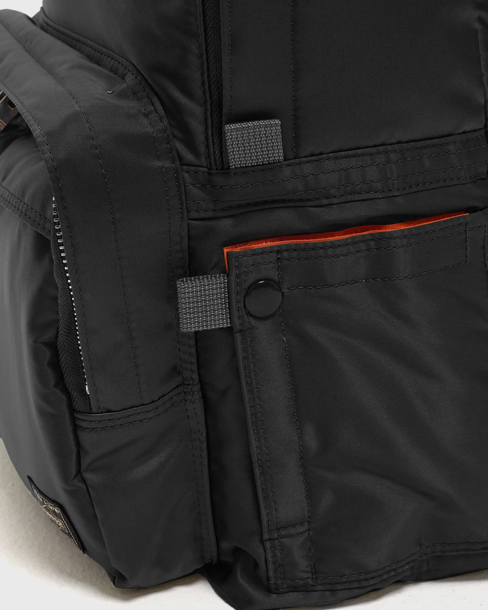 Porter-Yoshida & Co. TANKER DAY PACK