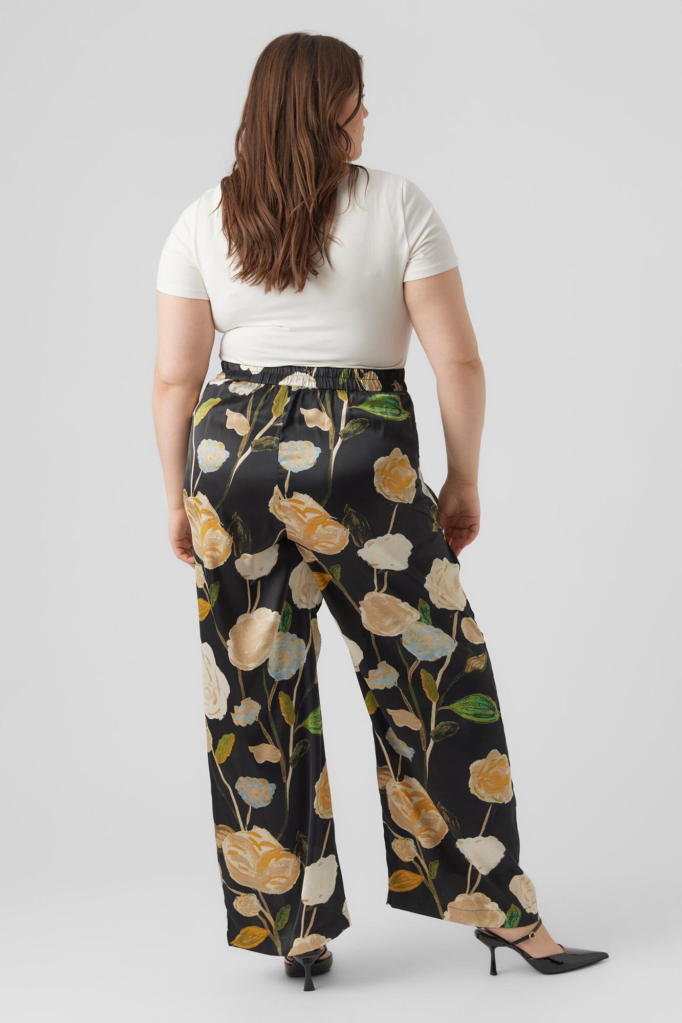 Calças de cetim plus size - Pretas