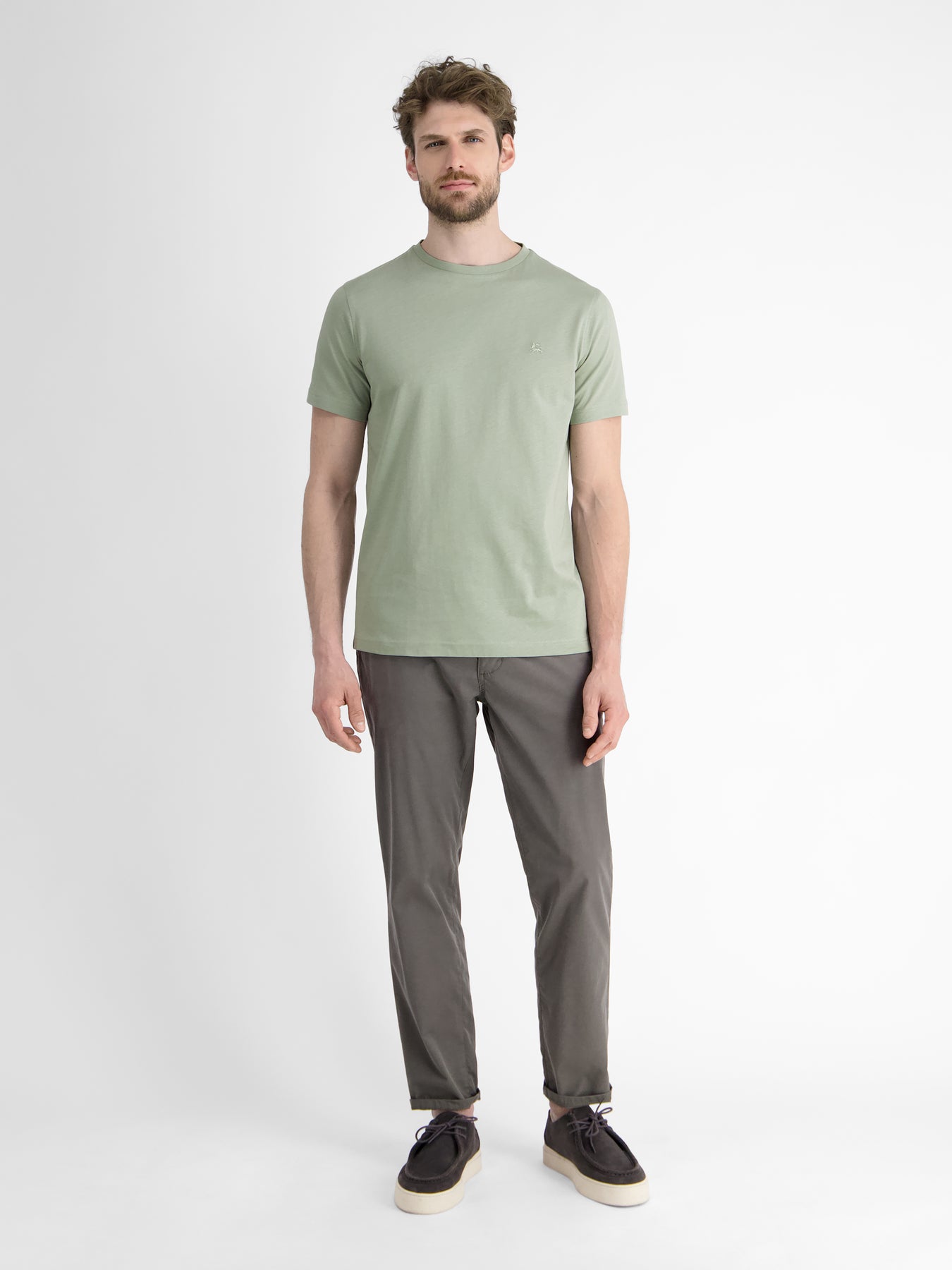 Basic T-Shirt mit Logostitch, unifarben
