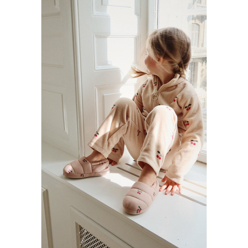 Køb Konges Sløjd x Luksusbaby Cherry Tavi Fleece Bukser Grs
