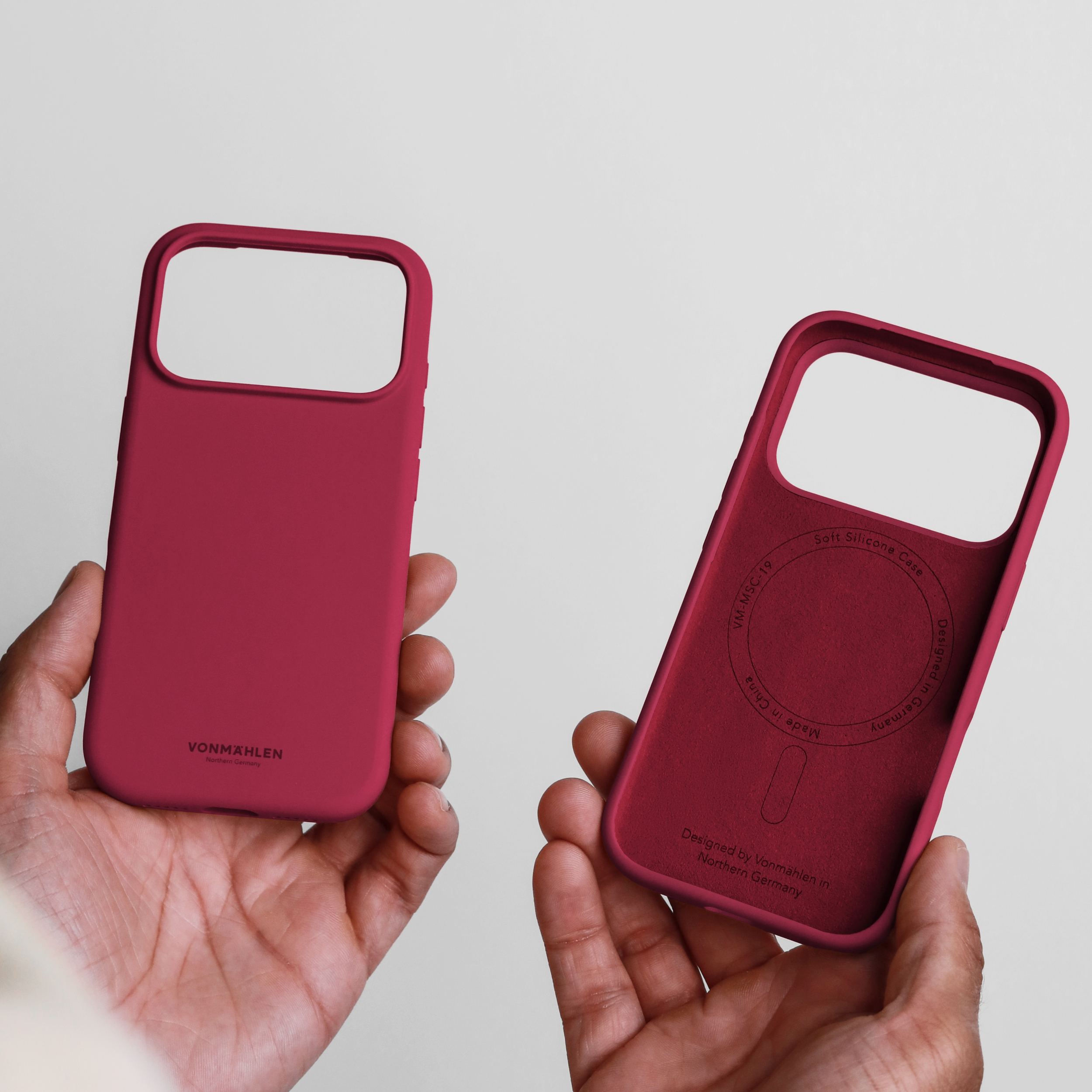 iPhone 17 Pro Max MagSafe Soft Silicone Hülle Case Recycled (MSC00116) - Dunkelrot