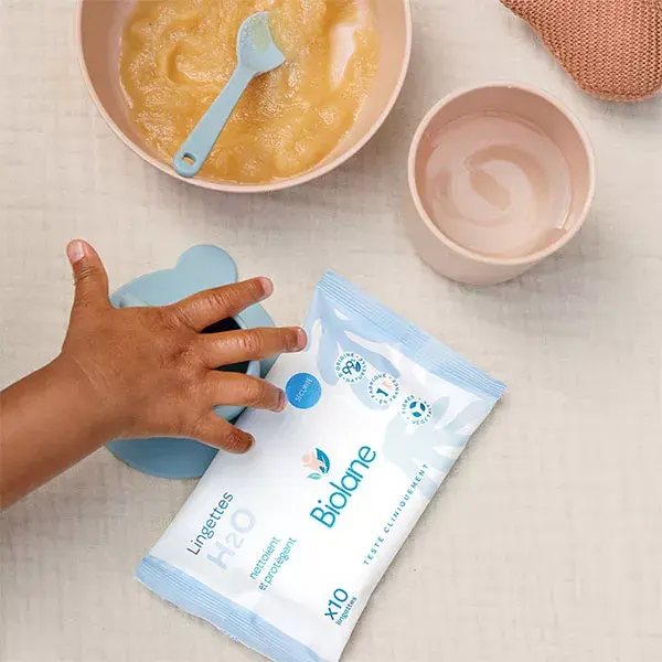 Biolane - Lingettes nettoyantes H2O à l'eau pour bébé - 10 lingettes épaisses