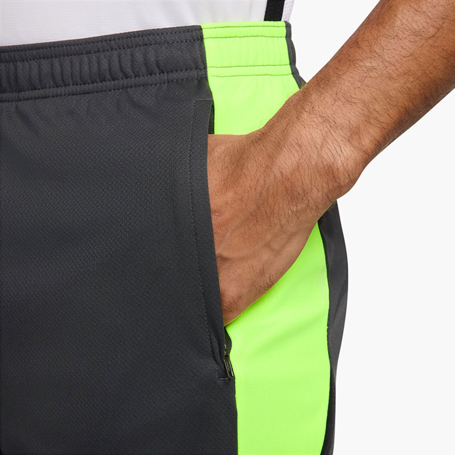 Nike Strike Short