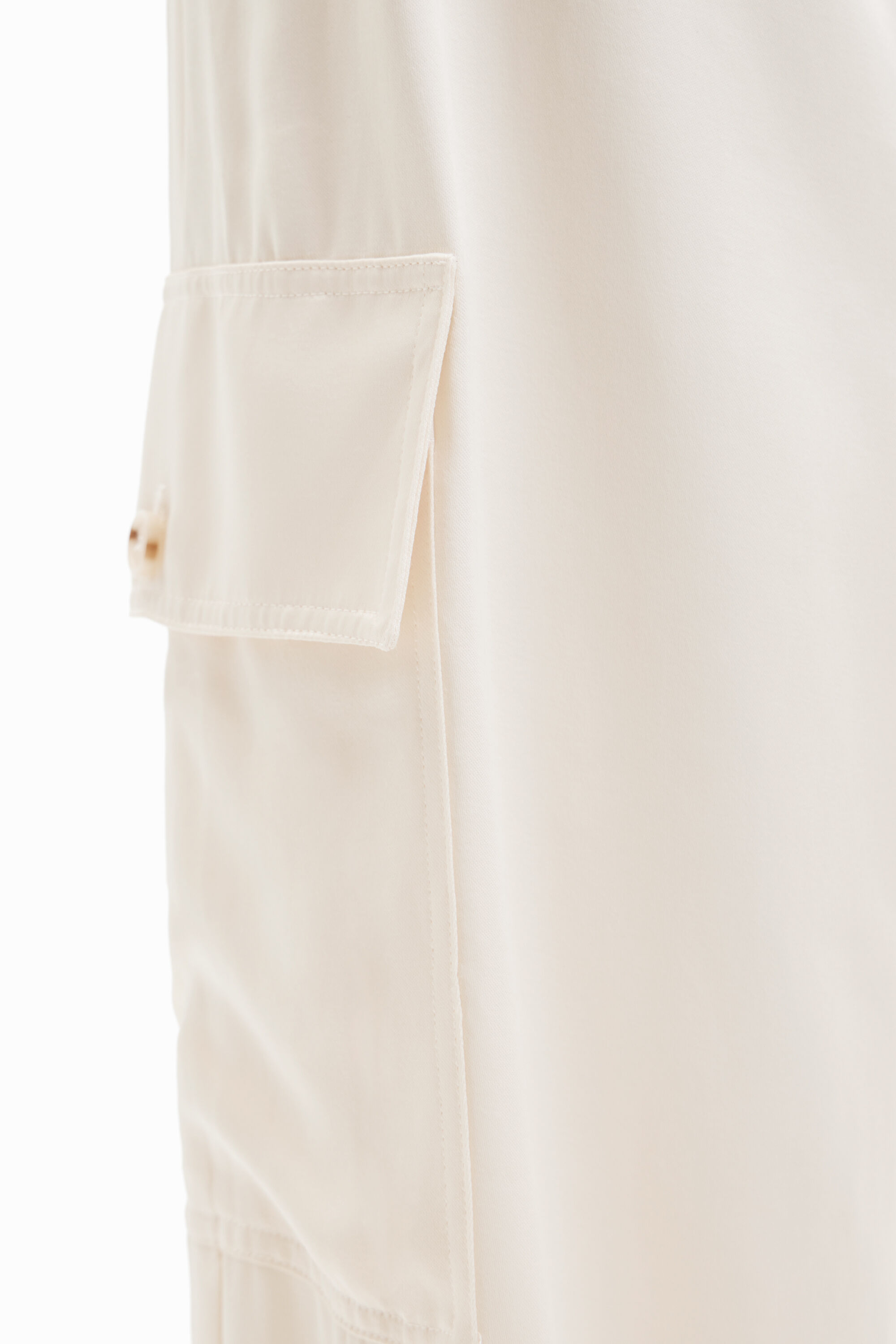 Pantalon cargo wide leg satiné