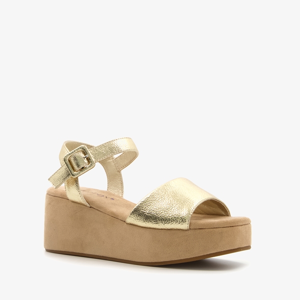 Blue Box dames sandalen met sleehak goud
