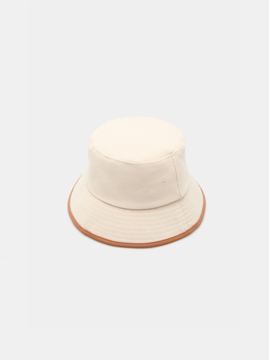 Chapéu estilo bucket em algodão