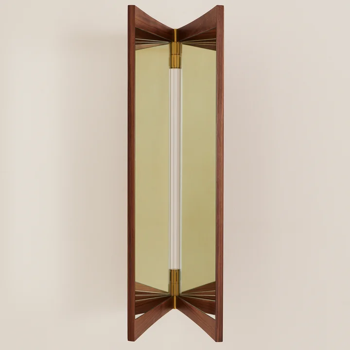 Gubi - Vanity 3 Wandspiegel, 69 x 116 cm, Walnuss
