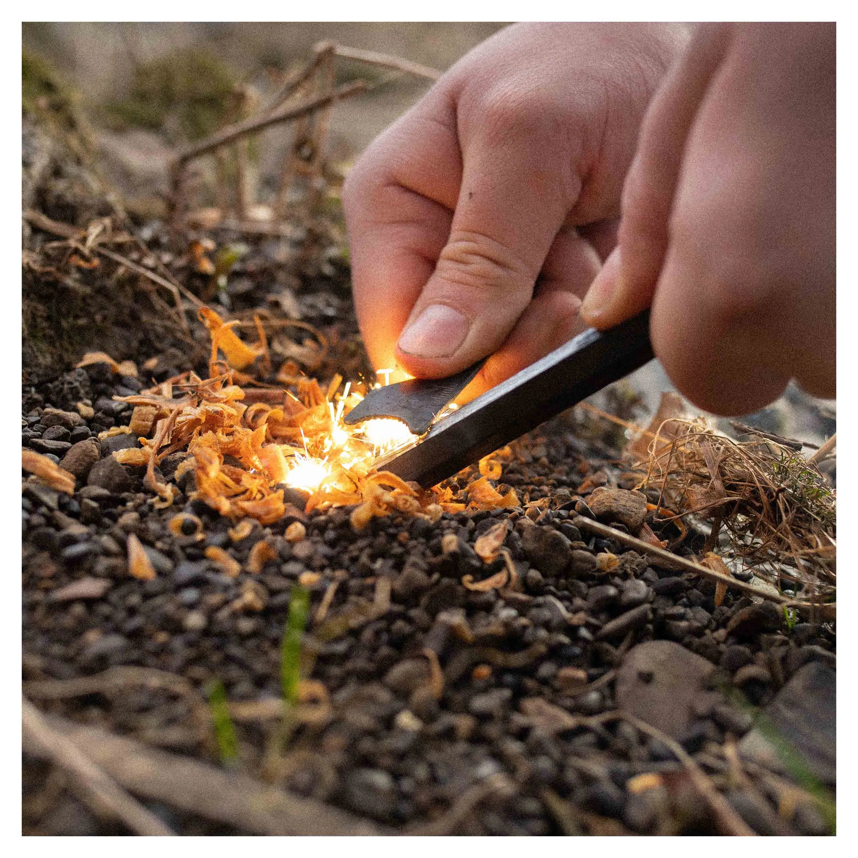 Survival Stuff -  Survival Stuff Feuerstahl HEXA mittel schwarz