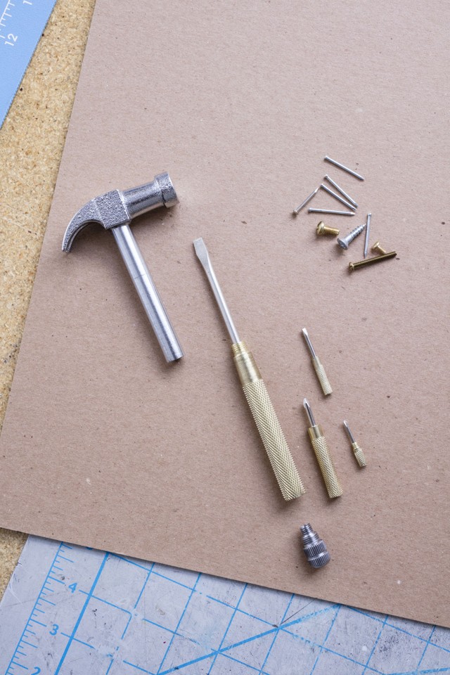 Handy Hammer (CD111)