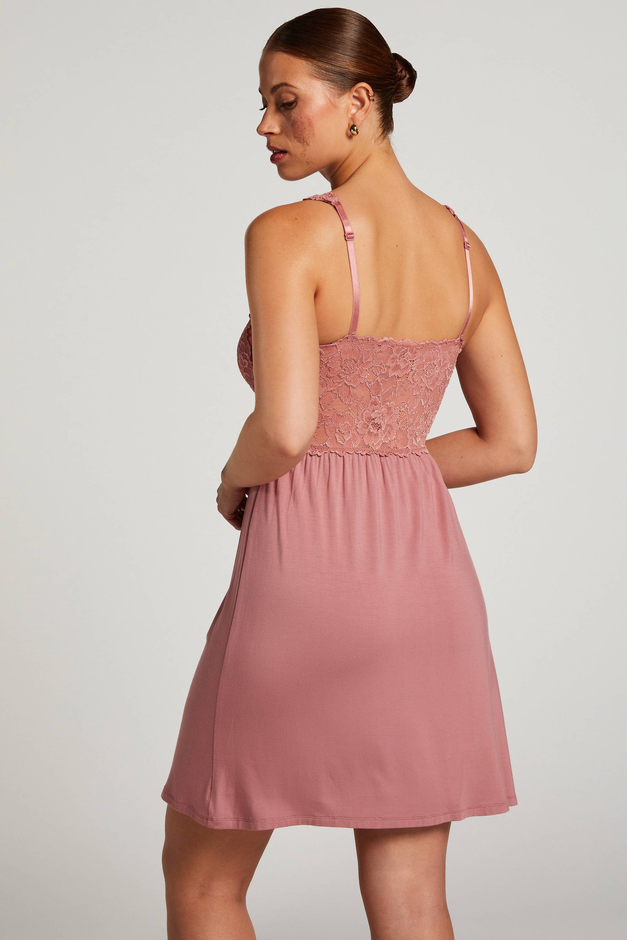 Hunkemöller slipdress met kant Nora roze