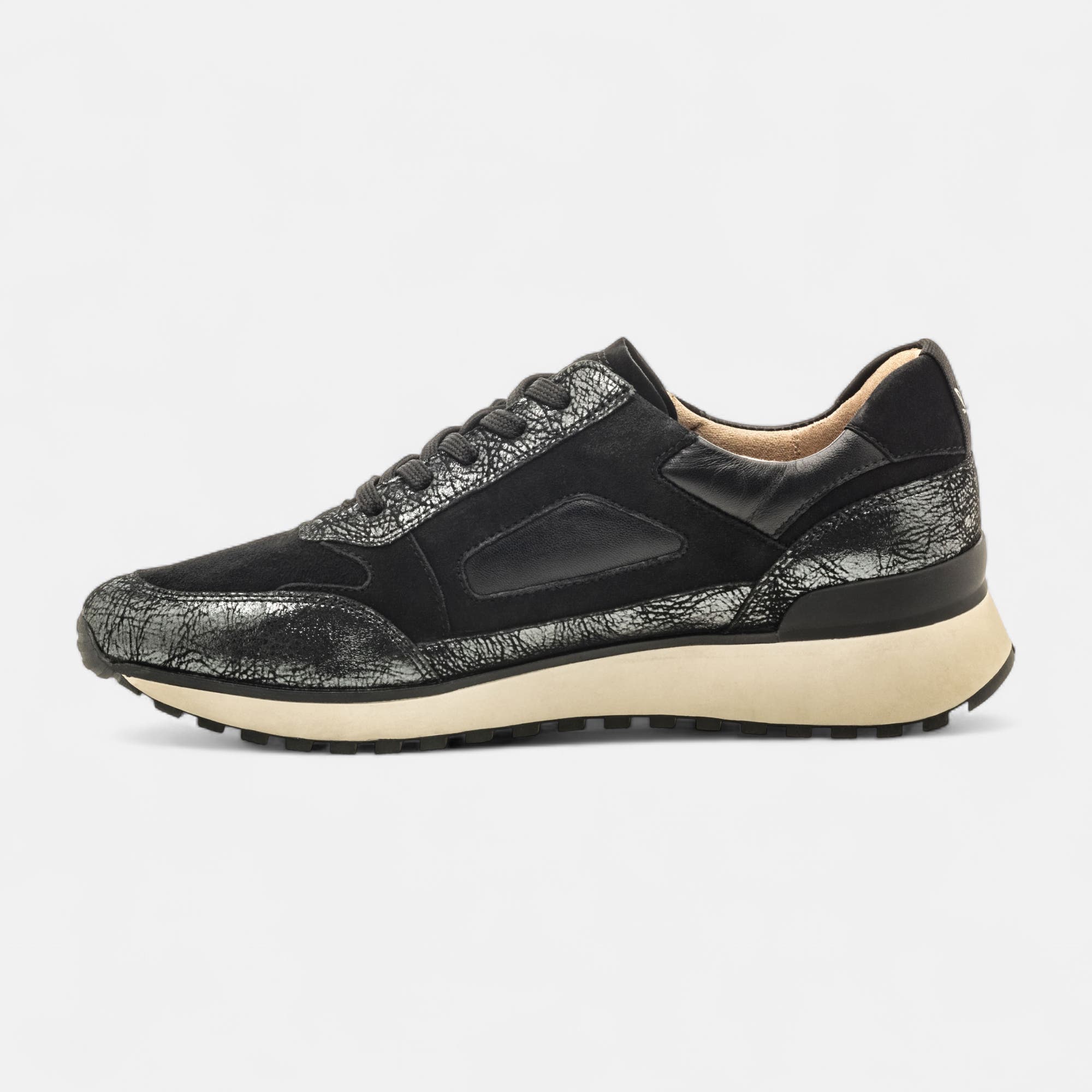 Baskets basses Femme en cuir noir