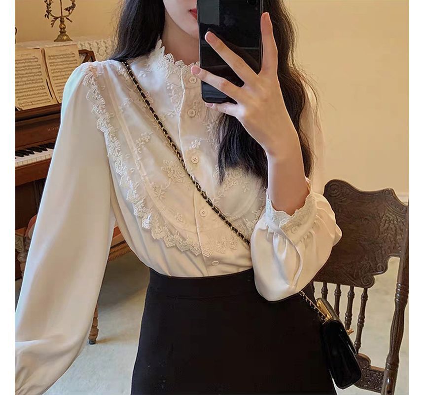 Everose - Blouse met lange mouwen, col, effen kantpaneel en knoopjes