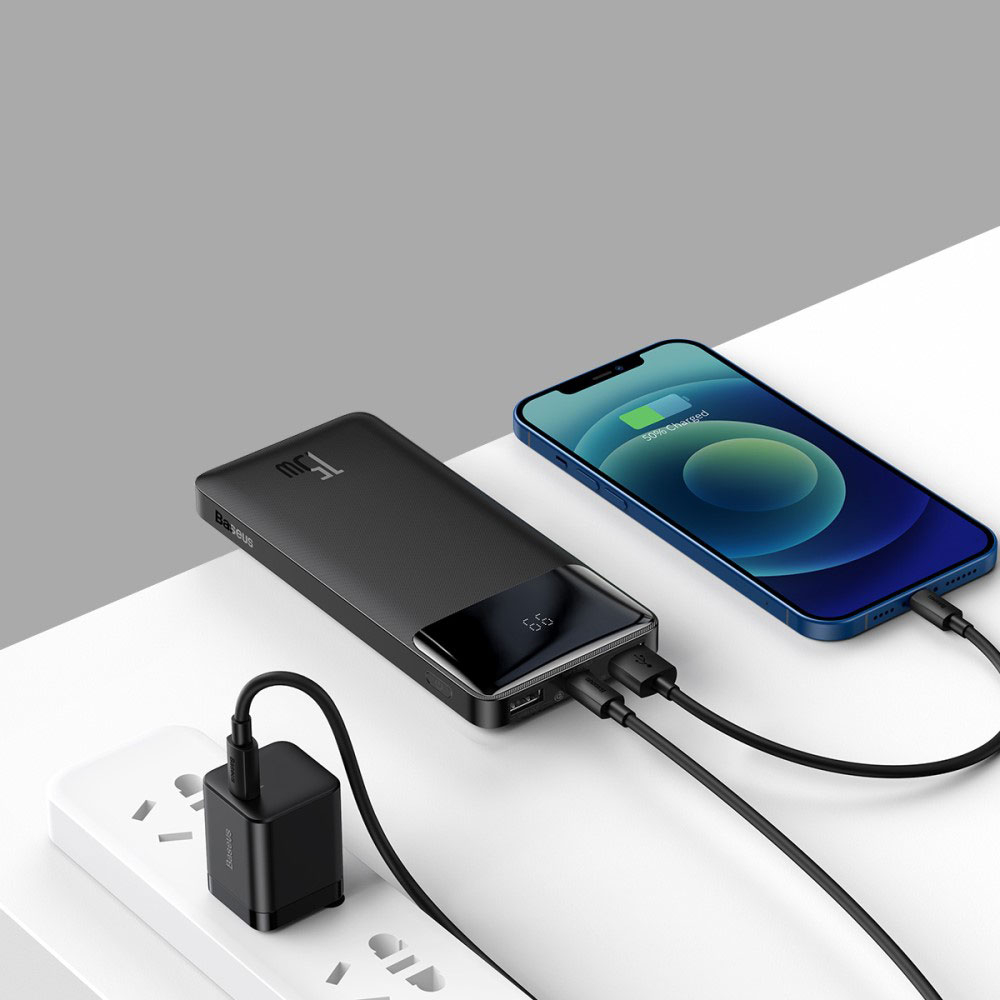 (15W) 10000mAh Dual USB / USB C Power Bank Ladegerät   LED Anzeige - Schwarz