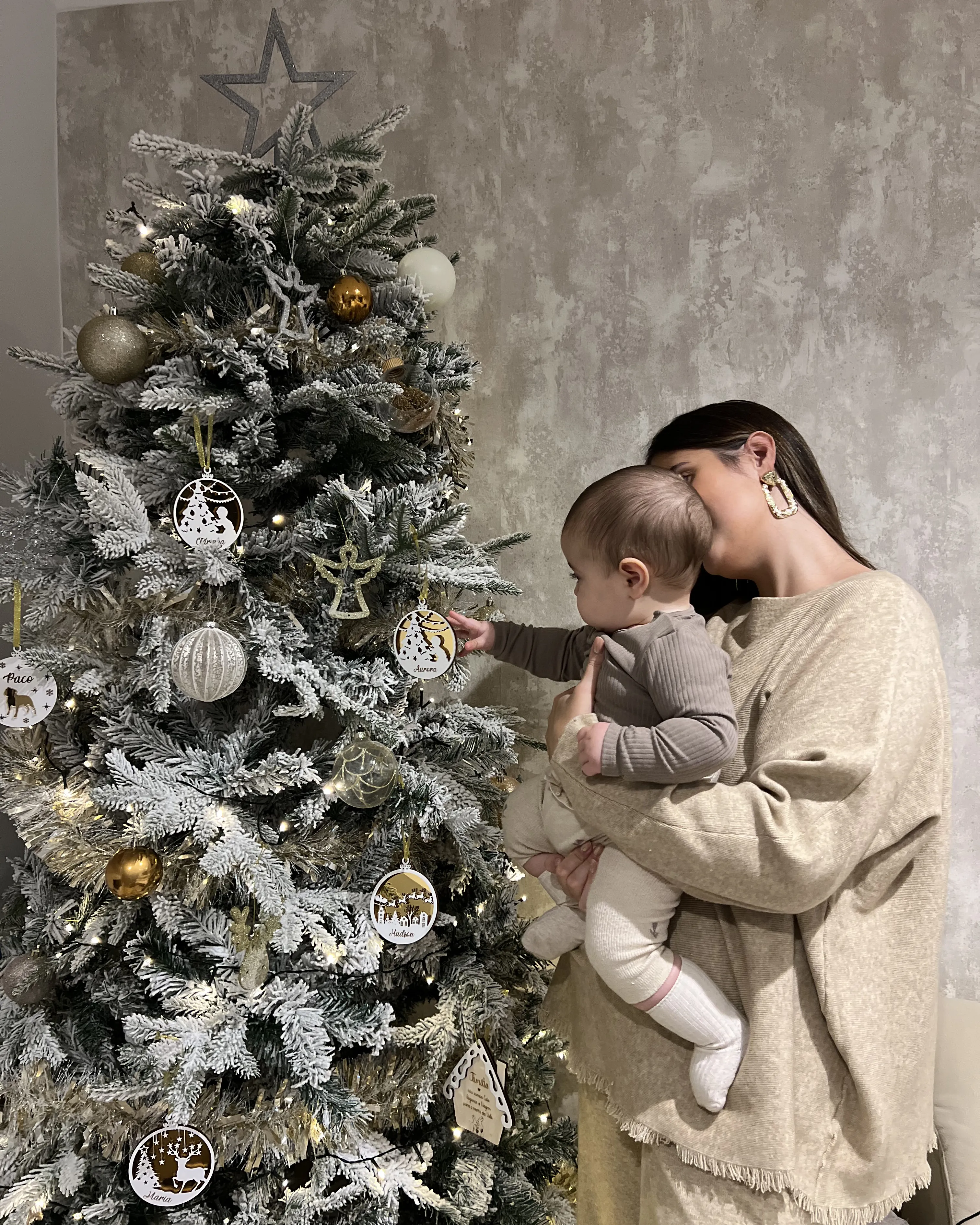 Besneeuwde kunstkerstboom TOMICHI 210 cm Wit