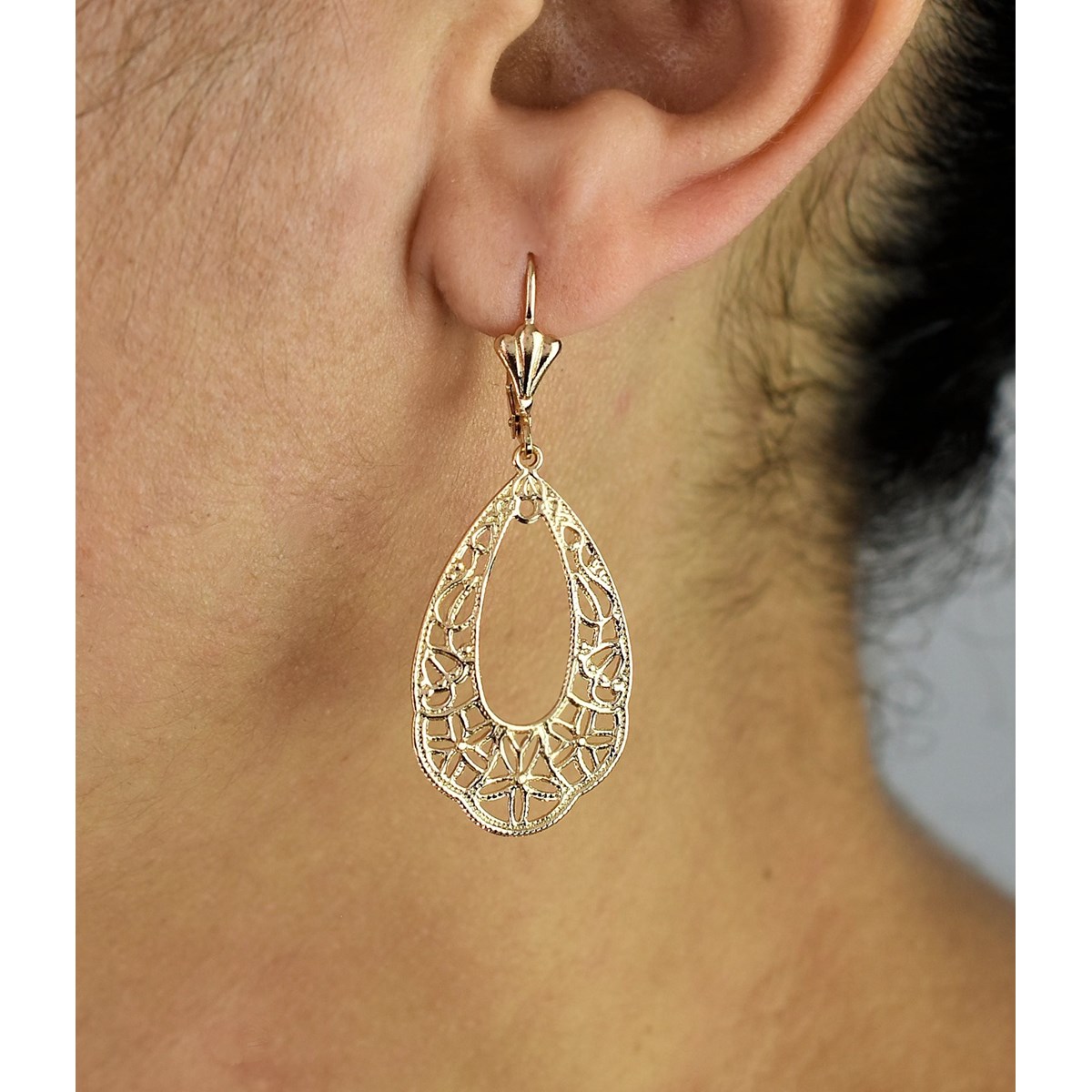 Boucles d'oreilles dormeuses arabesque de fleurs Plaqué OR 750 3 microns
