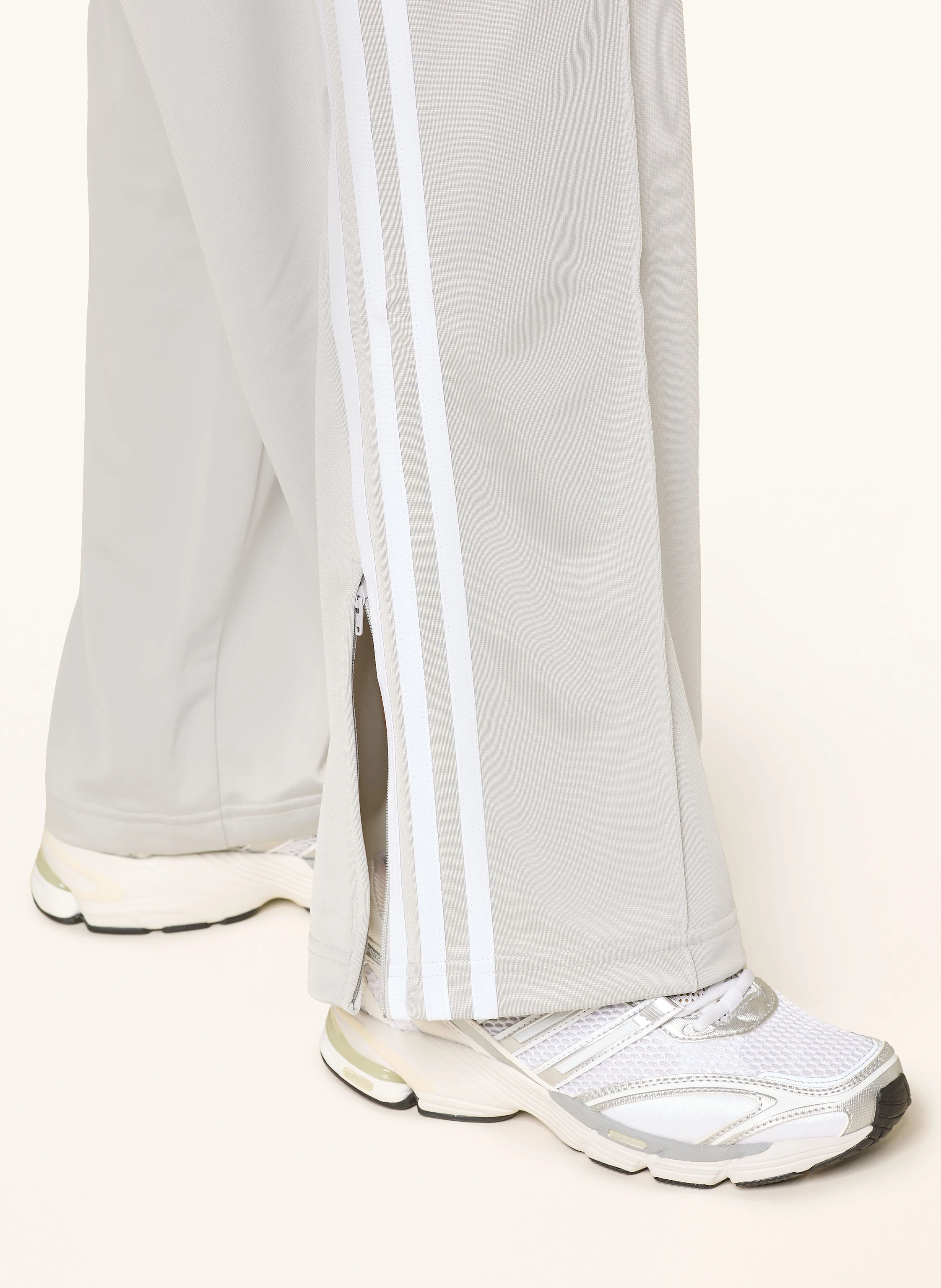 adidas Originals Track Pants FIREBIRD ADICOLOR LOOSE