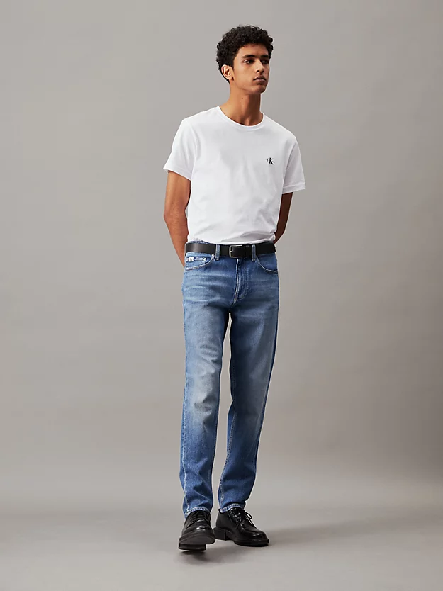 Calça jeans afunilada
