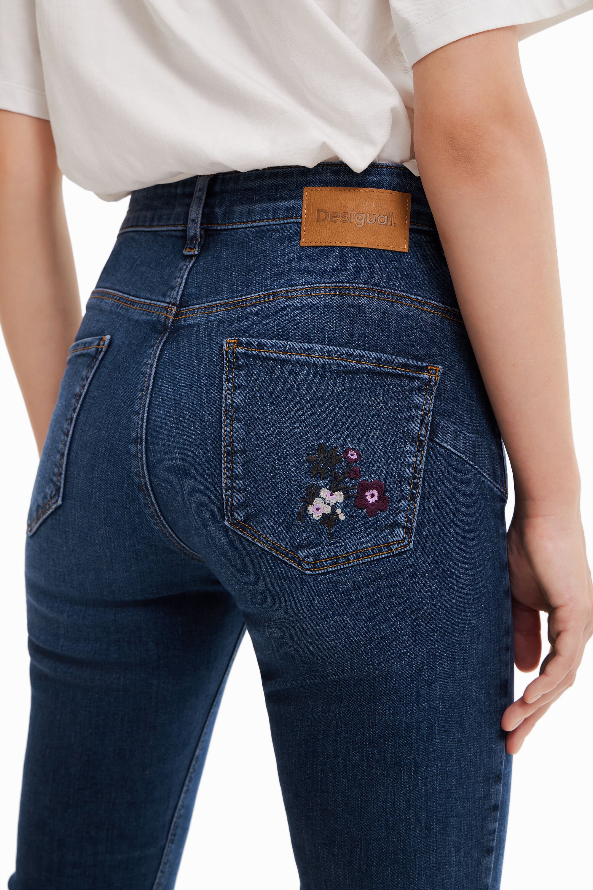 Jean skinny push-up fleurs brodées